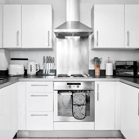 New Luxury City Centre Apartment By Azura Nights Birmingham Bagian luar foto