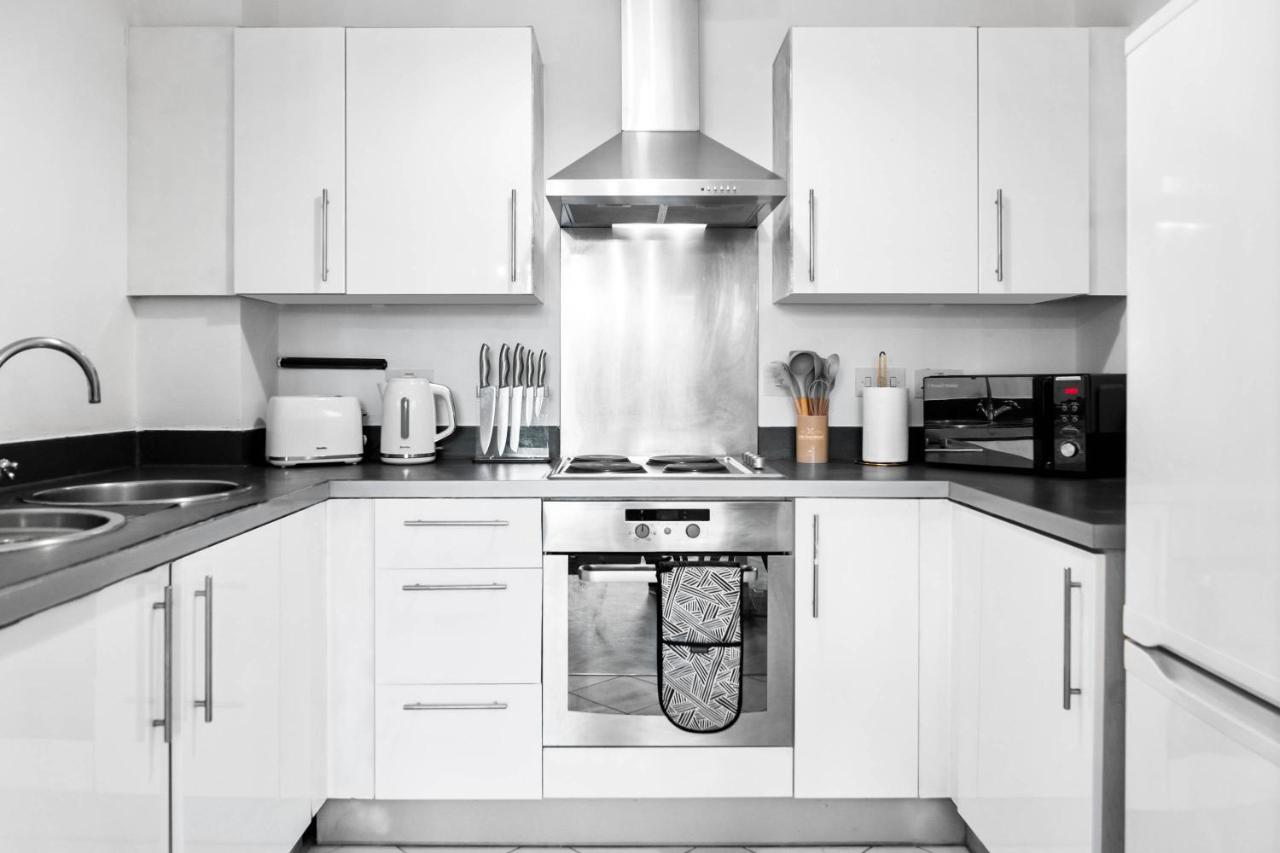 New Luxury City Centre Apartment By Azura Nights Birmingham Bagian luar foto