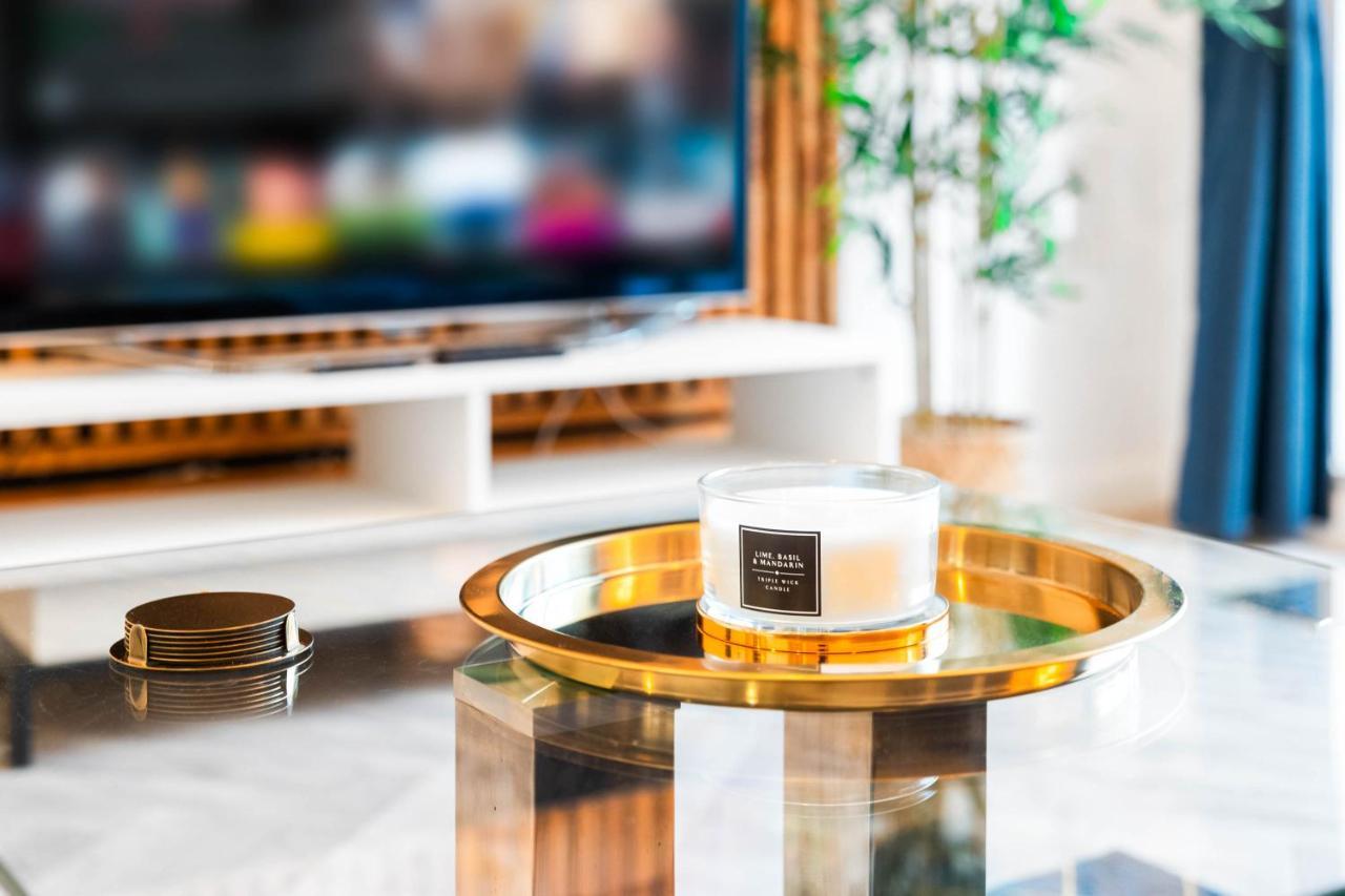 New Luxury City Centre Apartment By Azura Nights Birmingham Bagian luar foto